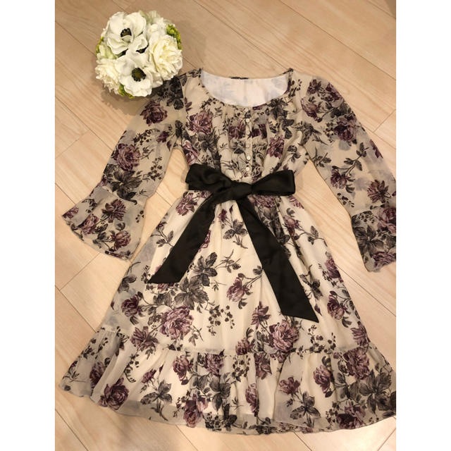 L'EST ROSE(レストローズ)のレストローズ シフォンワンピース レディースのワンピース(ひざ丈ワンピース)の商品写真