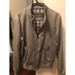 ZARA ザラ ブルゾン ジャケット MA-1風 銀 シルバー 個性派 S ZARA(ブルゾン ・ シルバー/銀色系)のフリマアイテム一覧