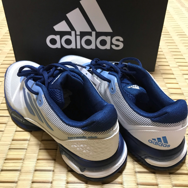 adidas(アディダス)のアディダス adidas テニスシューズ オールコート用 27㎝ 新品未使用 スポーツ/アウトドアのテニス(シューズ)の商品写真