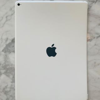 アップル(Apple)のApple純正 iPad Pro 12.9インチ シリコンケース カバー 白(iPadケース)