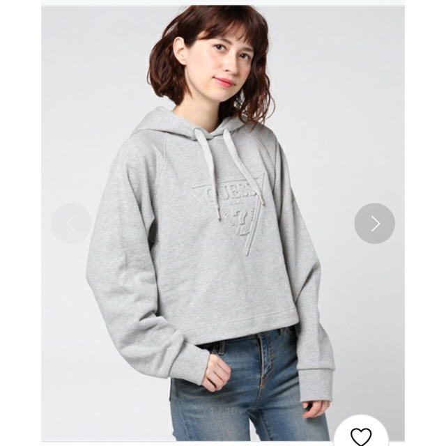 GUESS(ゲス)のGUESSパーカー レディースのトップス(パーカー)の商品写真