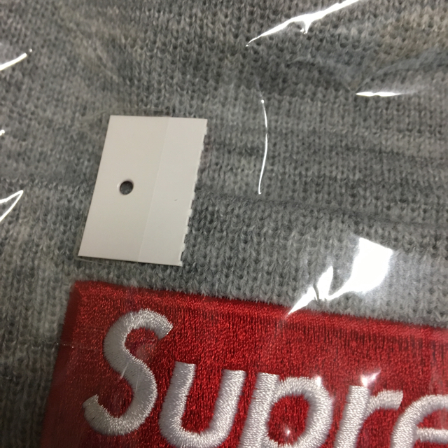 Supreme(シュプリーム)のsupreme New Era Box Logo Beanie グレー  メンズの帽子(ニット帽/ビーニー)の商品写真