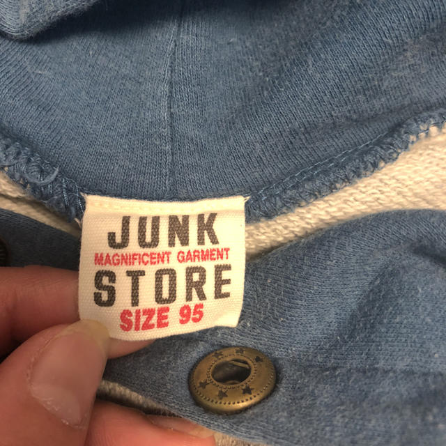 JUNK STORE(ジャンクストアー)のJUNK  STORE パーカー 95 アース ブルー キッズ/ベビー/マタニティのキッズ服男の子用(90cm~)(Tシャツ/カットソー)の商品写真