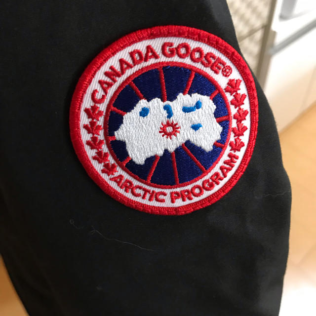 CANADA GOOSE(カナダグース)のカナダグース ジャスパー ブラックMサイズ メンズのジャケット/アウター(ダウンジャケット)の商品写真