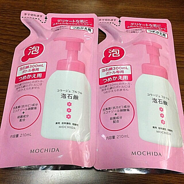 コラージュフルフル(コラージュフルフル)の2本セット☆ コラージュフルフル 泡石鹸 つめかえ 210ml ピンク コスメ/美容のボディケア(ボディソープ/石鹸)の商品写真