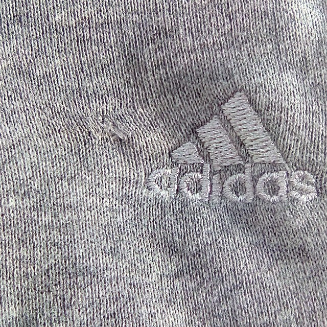 adidas(アディダス)のadidasパーカー キッズ/ベビー/マタニティのキッズ服女の子用(90cm~)(ジャケット/上着)の商品写真