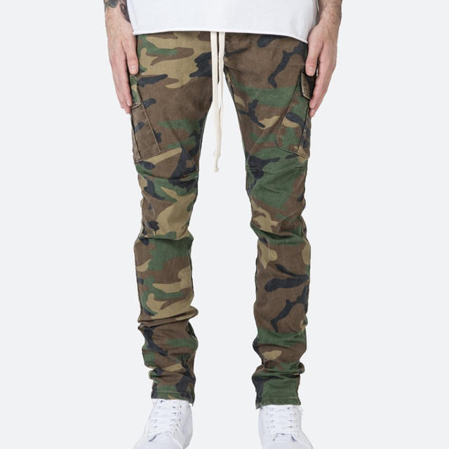 FEAR OF GOD(フィアオブゴッド)のmnml CARGO DRAWCORD PANTS Camo メンズのパンツ(ワークパンツ/カーゴパンツ)の商品写真