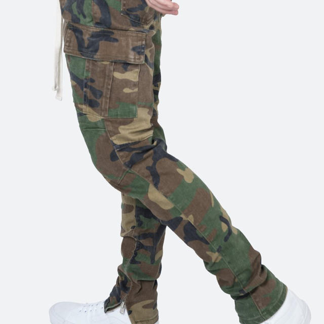 FEAR OF GOD(フィアオブゴッド)のmnml CARGO DRAWCORD PANTS Camo メンズのパンツ(ワークパンツ/カーゴパンツ)の商品写真