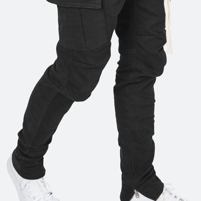 FEAR OF GOD(フィアオブゴッド)のmnml CARGO DRAWCORD PANTS Black メンズのパンツ(ワークパンツ/カーゴパンツ)の商品写真