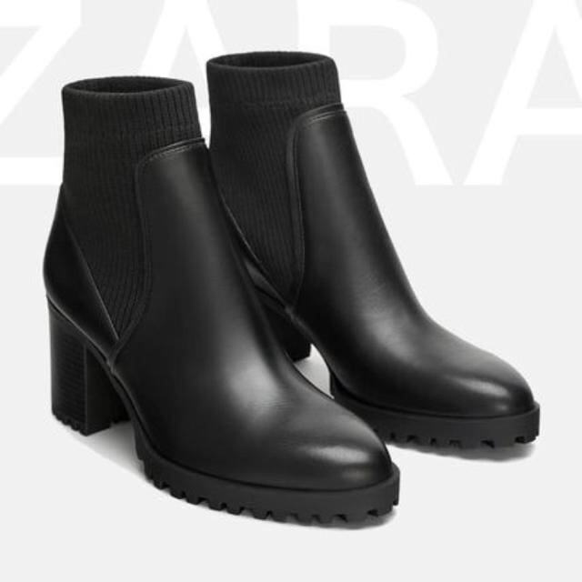 靴/シューズ新品 ♡ ZARA ショートブーツ ソックスブーツ