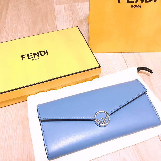 FENDI 正規品  ブルーレザー長財布