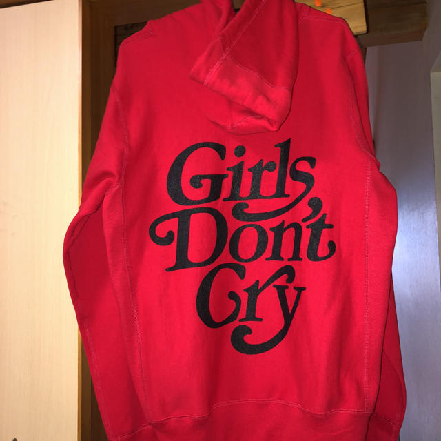 GDC(ジーディーシー)のGirls Don't Cry パーカー 赤 Sサイズ メンズのトップス(パーカー)の商品写真