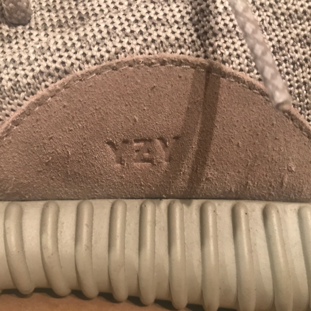 adidas(アディダス)のADIDAS YEEZY BOOST 350 ムーンロック 27 AQ2660 メンズの靴/シューズ(スニーカー)の商品写真