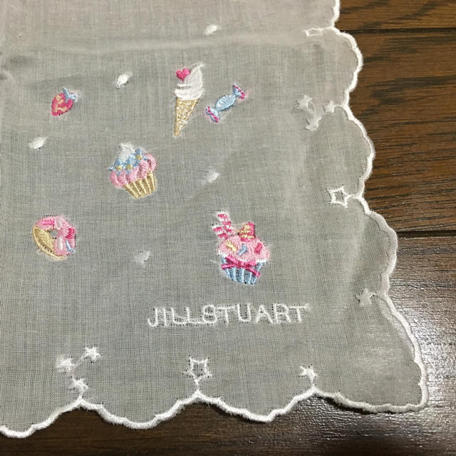 JILLSTUART(ジルスチュアート)のみみちゃん♡値引き受付中様【新品】JILLSTUART ハンカチ2枚 レディースのファッション小物(ハンカチ)の商品写真