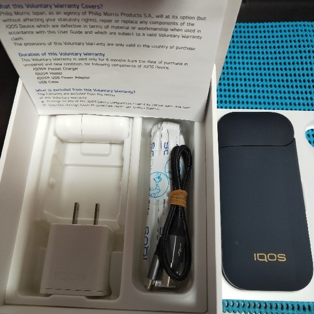 iQOS　2.4plus　ネイビー　中古　追加で限定ホルダー付 メンズのファッション小物(タバコグッズ)の商品写真