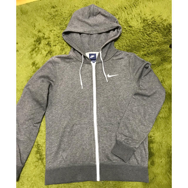 NIKE(ナイキ)のNIKE グレーパーカー レディースのトップス(パーカー)の商品写真