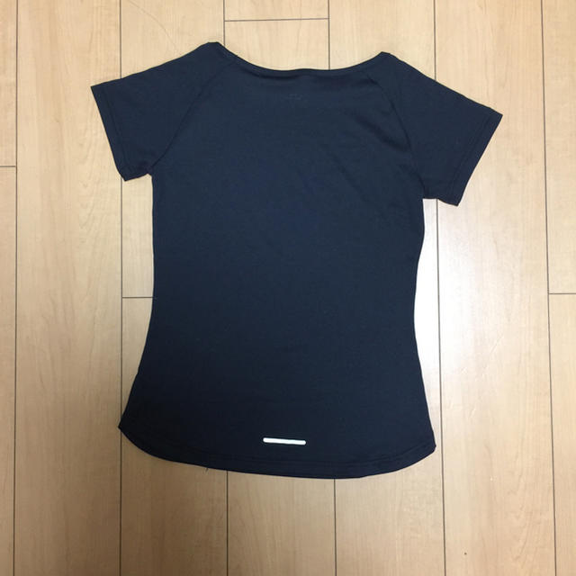 UNDER ARMOUR(アンダーアーマー)のUA ブラック Tシャツ レディースのトップス(Tシャツ(半袖/袖なし))の商品写真