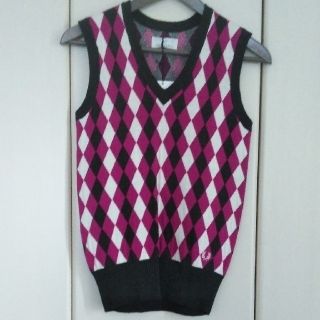 FRED PERRY(ベスト/ジレ)のフリマアイテム一覧 FRED PERRY(ベスト/ジレ)のフリマアイテム一覧