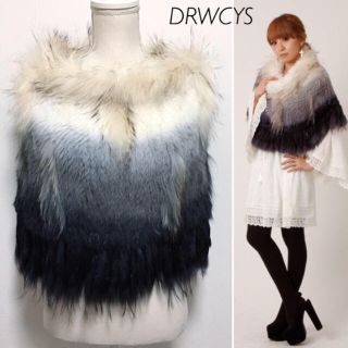 ドロシーズ(DRWCYS)のリアルラビットファー❤︎高級 ケープ ポンチョ(毛皮/ファーコート)