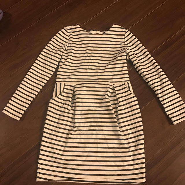 H&M(エイチアンドエム)の長袖ワンピース キッズ/ベビー/マタニティのキッズ服女の子用(90cm~)(ワンピース)の商品写真