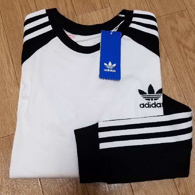 adidas(アディダス)のロンＴ adidas originals レディースのトップス(Tシャツ(長袖/七分))の商品写真