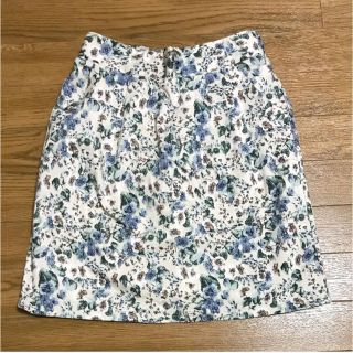 マジェスティックレゴン(MAJESTIC LEGON)のマジェスティックレゴン 花柄スカート(ひざ丈スカート)