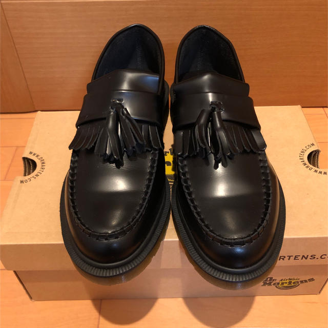 Dr.Martens(ドクターマーチン)のaaakkkiii様専用 マーチン タッセルローファー ADRIAN 黒 UK7 メンズの靴/シューズ(その他)の商品写真