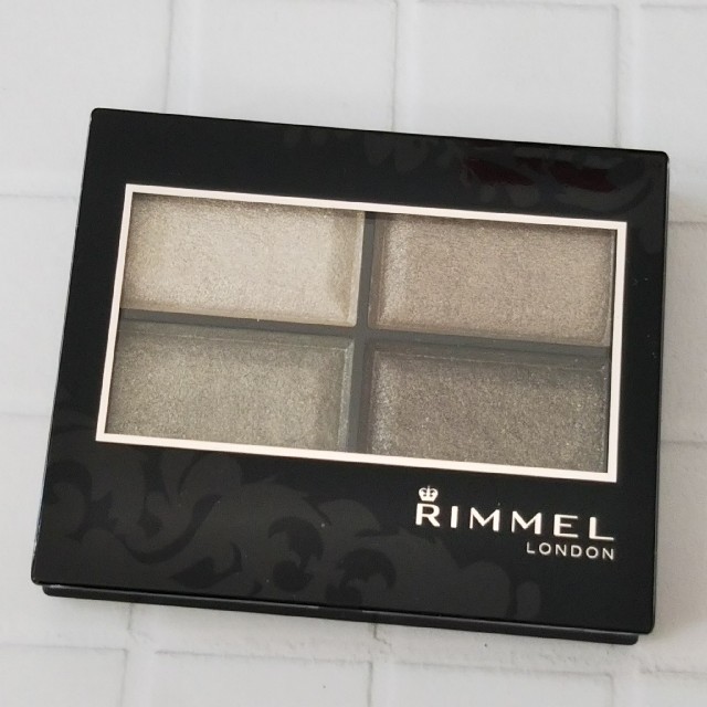 RIMMEL(リンメル)の☆新品 未使用☆ロイヤルヴィンテージアイズ 006 スモーキーオリーブ コスメ/美容のベースメイク/化粧品(アイシャドウ)の商品写真