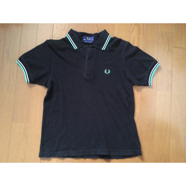 FRED PERRY(フレッドペリー)のフレッドペリーメンズポロシャツ黒ブラック白緑ホワイトグリーン英国イギリスモッズ メンズのトップス(ポロシャツ)の商品写真