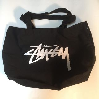 ステューシー(STUSSY)の新品 ステューシー ロゴ入りビッグトートバッグ 黒(トートバッグ)