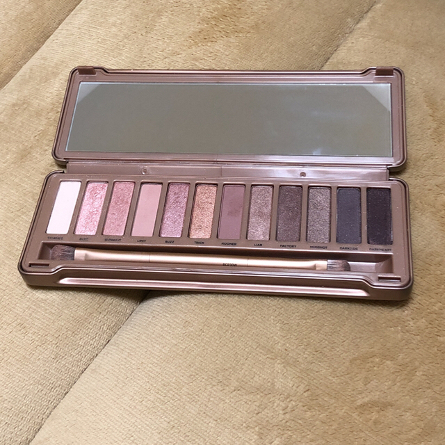 Urban Decay(アーバンディケイ)のUrban Decay NAKED3アイシャドウ コスメ/美容のベースメイク/化粧品(アイシャドウ)の商品写真