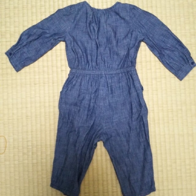 babyGAP(ベビーギャップ)のデニムロンパース キッズ/ベビー/マタニティのベビー服(~85cm)(ロンパース)の商品写真