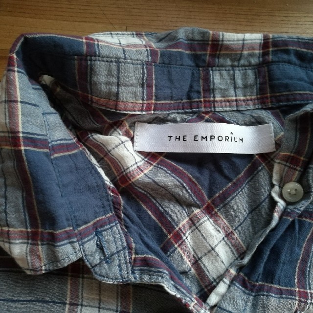 THE EMPORIUM(ジエンポリアム)のジエンポリアムチェックシャツ レディースのトップス(シャツ/ブラウス(半袖/袖なし))の商品写真