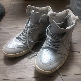 ナイキ(NIKE)のNIKE AIR JORDAN 1 RETRO+ 1ナイキエア ジョーダン 1(スニーカー)