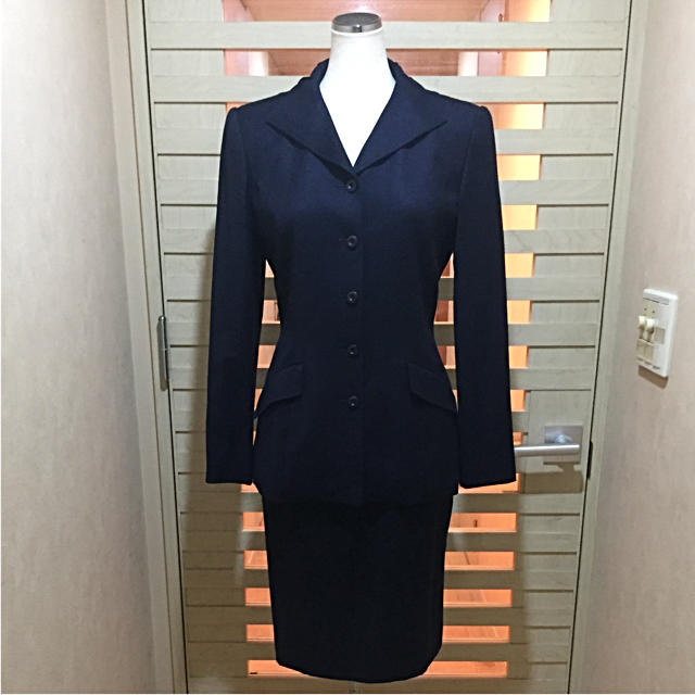 ミスアシダ(miss ashida)秋冬濃紺スーツ お受験・卒式行き等にも!-