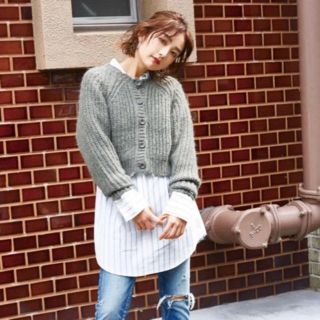 マウジー(moussy)のたそ様  MOUSSY 美品 【SHORT KNIT CARDIGAN】(ニット/セーター)