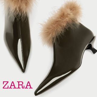 ザラ(ZARA)のsale!新品タグ付☆ZARAザラ☆ファー付パテント加工ブーツ(ブーティ)