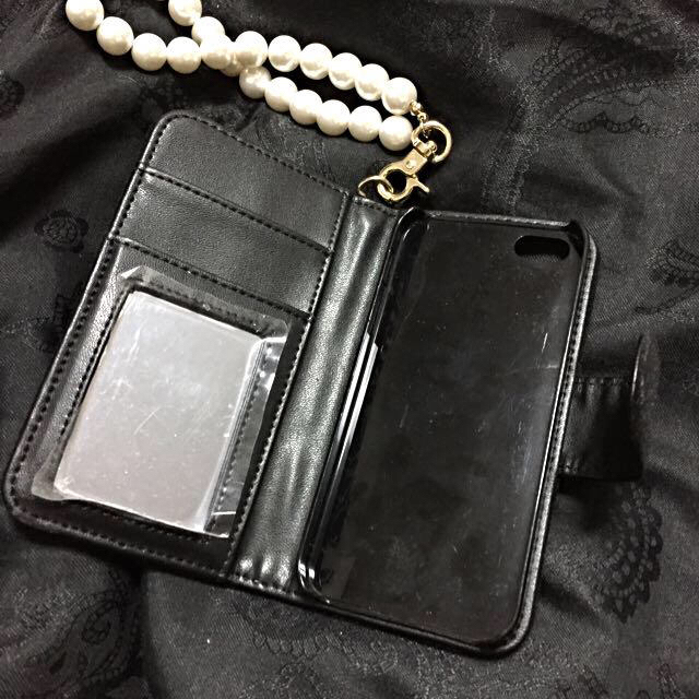 CECIL McBEE(セシルマクビー)のiPhone5 CECIL McBEE スマホ/家電/カメラのスマホアクセサリー(モバイルケース/カバー)の商品写真