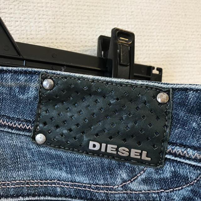 DIESEL(ディーゼル)の【期間限定値下げ】DISELジーンズ デニム 30インチ  レディースのパンツ(デニム/ジーンズ)の商品写真