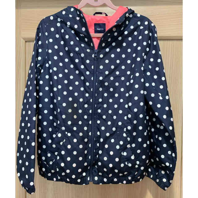 GAP Kids(ギャップキッズ)のGAPKids(ギャップキッズ)ナイロンパーカー140cm10-11years  キッズ/ベビー/マタニティのキッズ服女の子用(90cm~)(ジャケット/上着)の商品写真