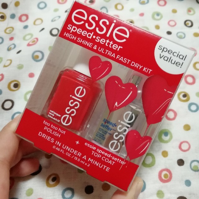 Essie(エッシー)のEssie トップコート　マニキュア コスメ/美容のネイル(ネイルトップコート/ベースコート)の商品写真