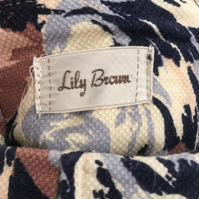 Lily Brown(リリーブラウン)の❤️リリーブラウンLilyBrown❤️花柄ハイウエストキュロットパンツ秋冬物 レディースのパンツ(キュロット)の商品写真