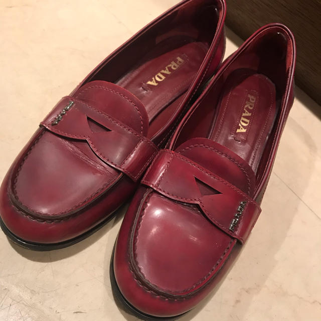 PRADA(プラダ)のprada ローファー 本日まで出品 レディースの靴/シューズ(ローファー/革靴)の商品写真