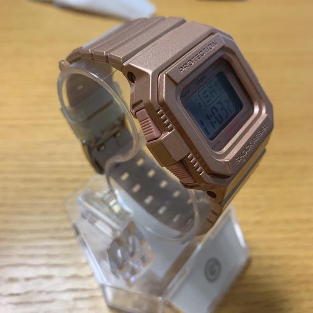 G-SHOCK(ジーショック)のG-SHOCK MINI ピンク単色 レディースのファッション小物(腕時計)の商品写真