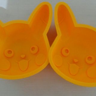 ポケモン(ポケモン)の只今値下げ中☆ポケモン　ピカチューのケーキの形(弁当用品)