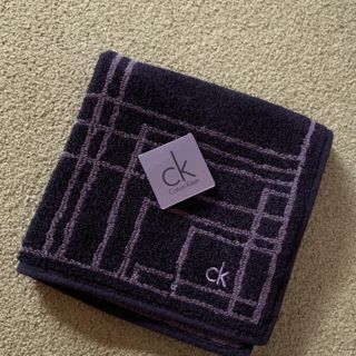 カルバンクライン(Calvin Klein)の【新品】カルバン クライン ハンドタオル(ハンカチ/ポケットチーフ)