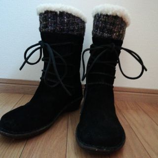 アグ(UGG)のお値下げ！UGG ﾊｰﾌかｼｮｰﾄか？　黒　未使用　22.5-23cm(ブーツ)