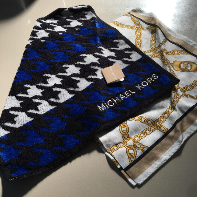 Michael Kors(マイケルコース)のマイケルコース ハンカチ2枚  新品 レディースのファッション小物(ハンカチ)の商品写真