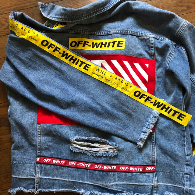 OFF-WHITE(オフホワイト)の大人気offWHITEジャケット😀 メンズのジャケット/アウター(ブルゾン)の商品写真