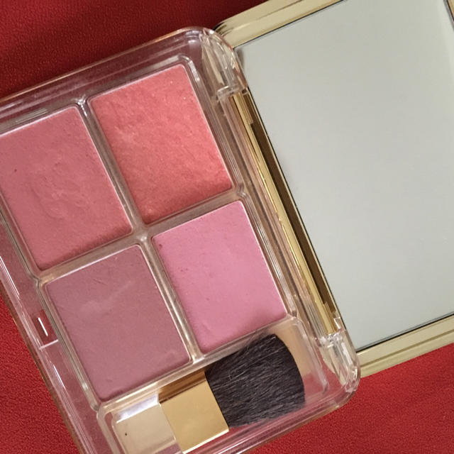 Estee Lauder(エスティローダー)の最終値下げ❣️エスティーローダー チーク 4色 コスメ/美容のベースメイク/化粧品(チーク)の商品写真